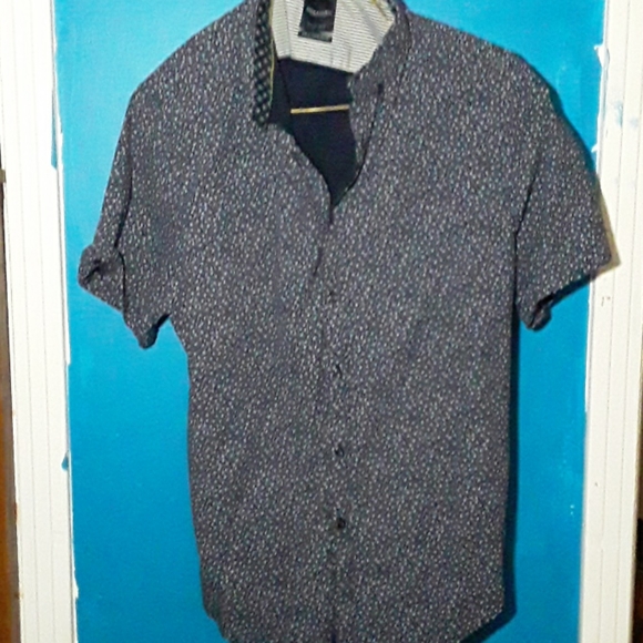 Shirts - Picture 3 of 4